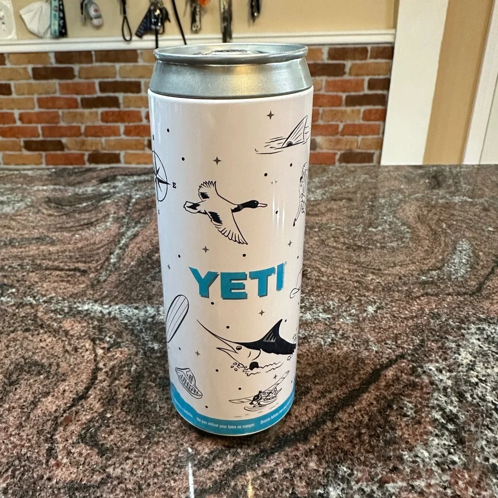 Yeti 12oz slim can stash can